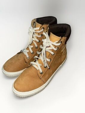 Timberland Skyla Bay Women’s 6 " Boots - Wheat Nubuck - Size 7
